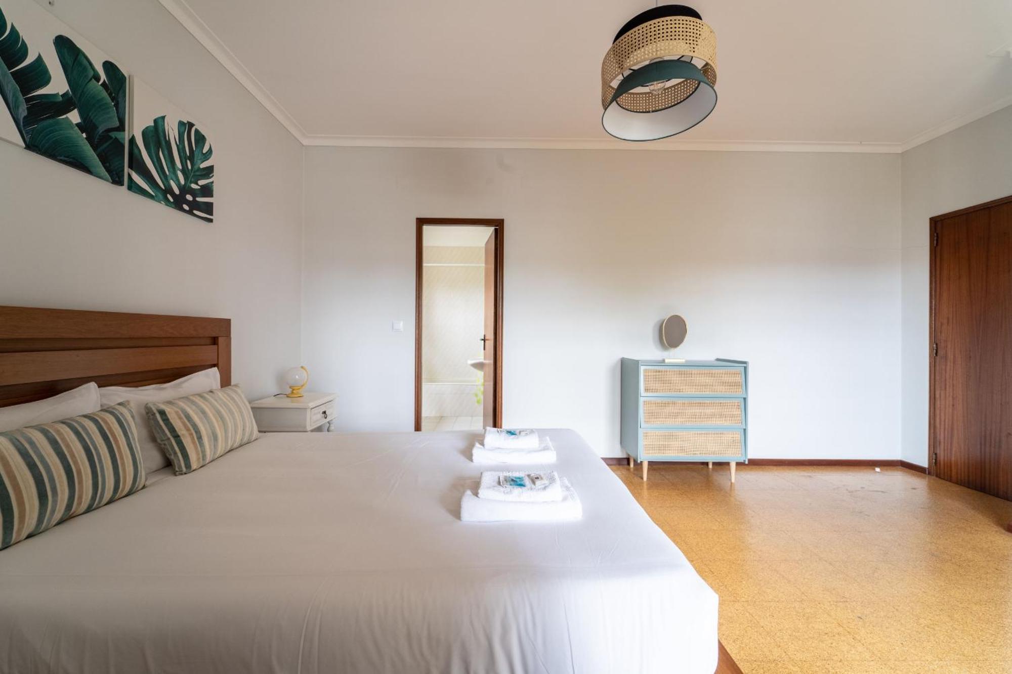Amorosa Villa, 500M From The Beach By House And People Esterno foto